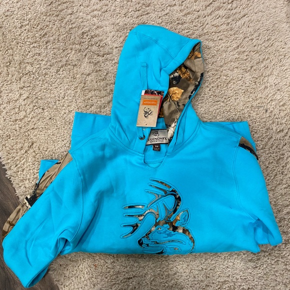 🆕 LEGENDARY WHITETAILS || Hoodie - Picture 1 of 2
